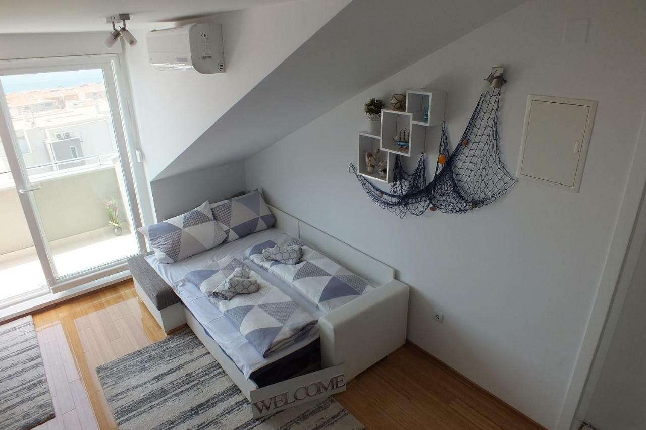 Apartment Silvija Новаля Екстер'єр фото