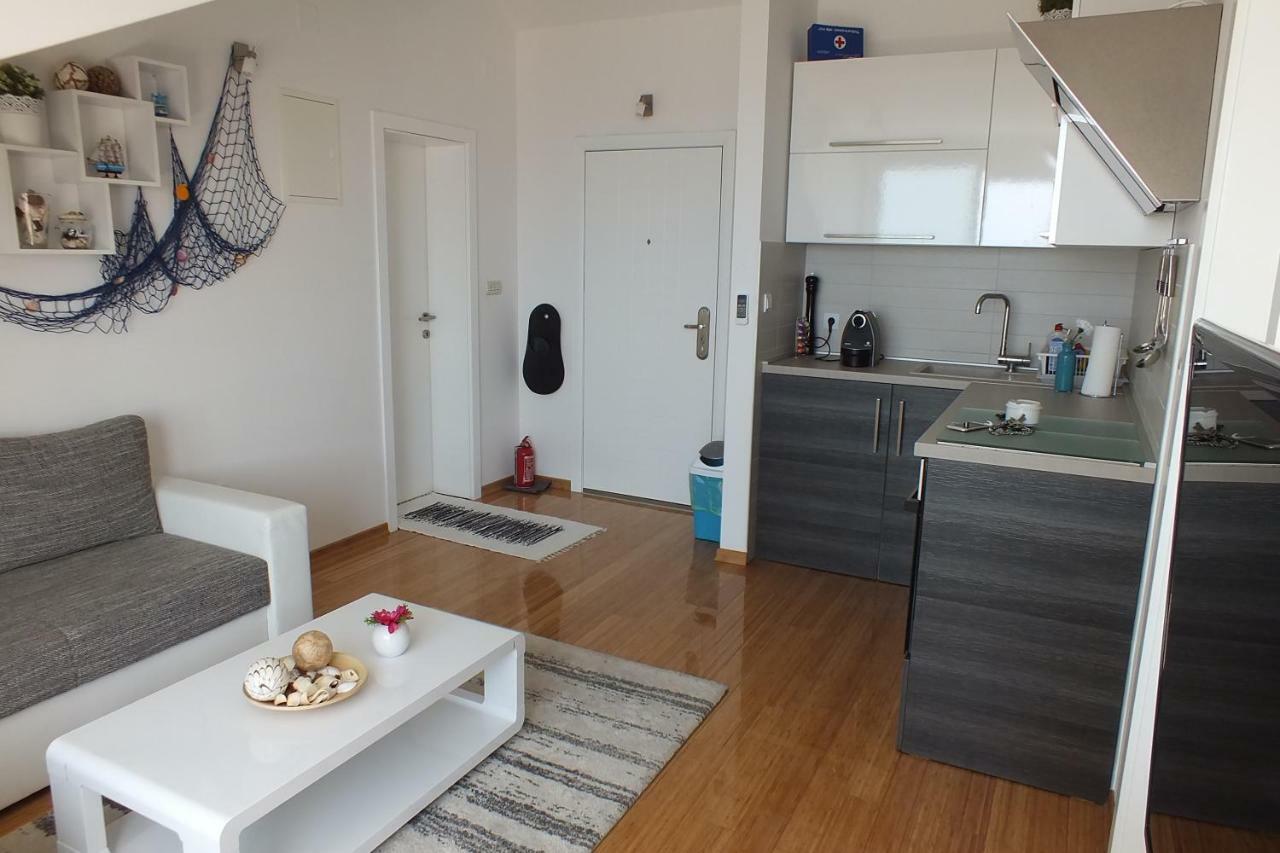 Apartment Silvija Новаля Екстер'єр фото