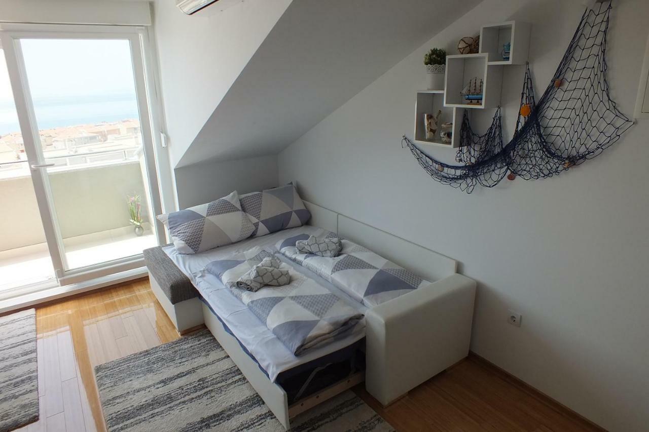 Apartment Silvija Новаля Екстер'єр фото