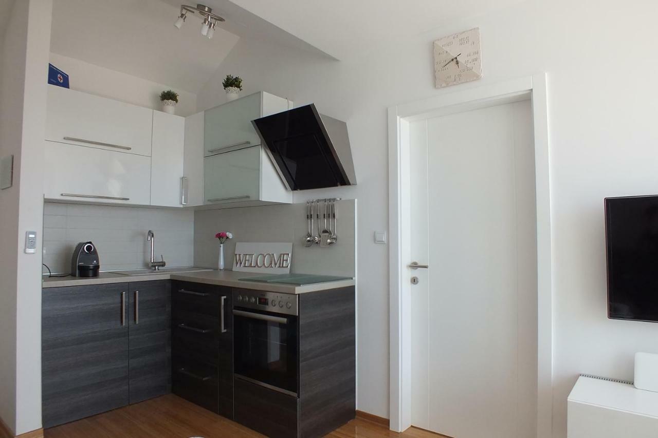 Apartment Silvija Новаля Екстер'єр фото